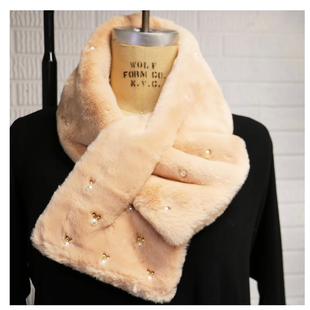 FAUX FUR WINTER SCARF STOLE WITH PEARL DECOR (NUDE BLUSH)